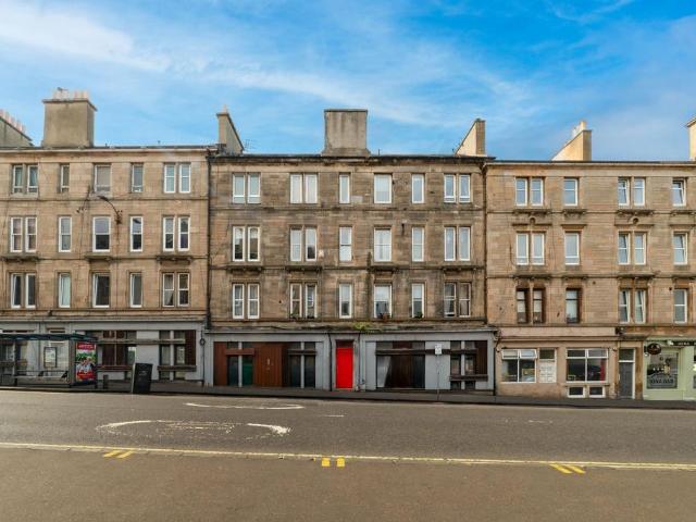 Flat for sale in Hillside, Scotland