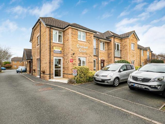 Flat for sale in Thrupp, Cherwell