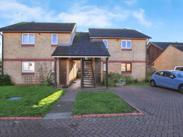 Flat for sale in New Werrington, Peterborough