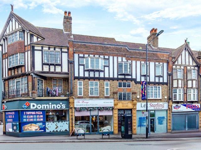 Flat for sale in London Borough of Croydon, Purley