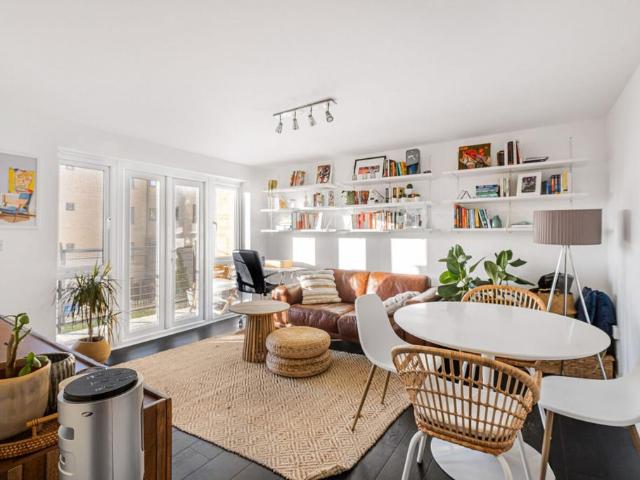 Flat for sale in Old Kent Road, Greater London