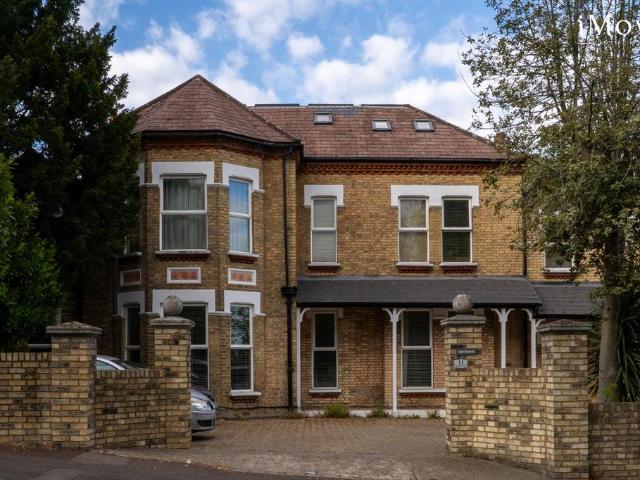 Flat for sale in London Borough of Croydon, Upper Norwood