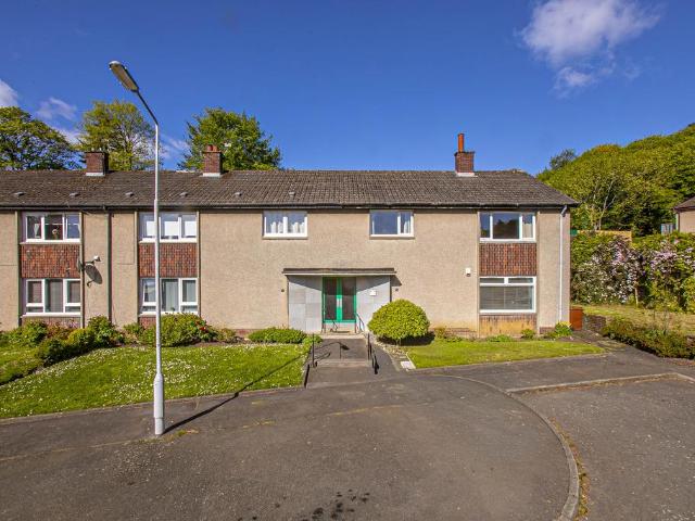 Flat for sale in Aberdour, Scotland