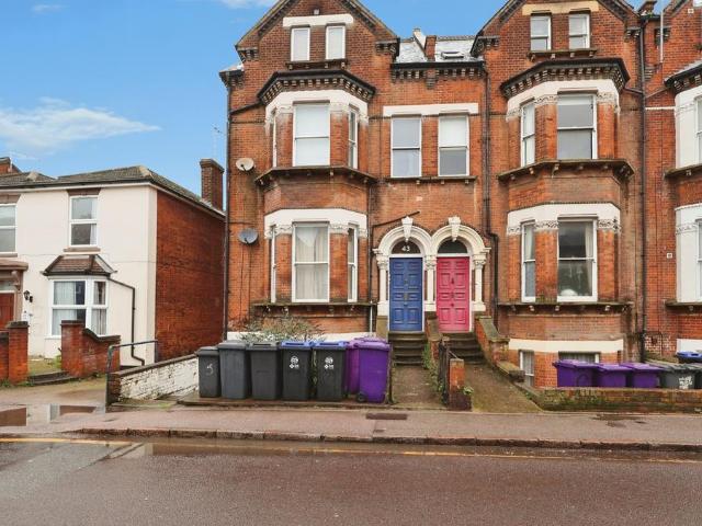 Flat for sale in King's Walden, Hertfordshire