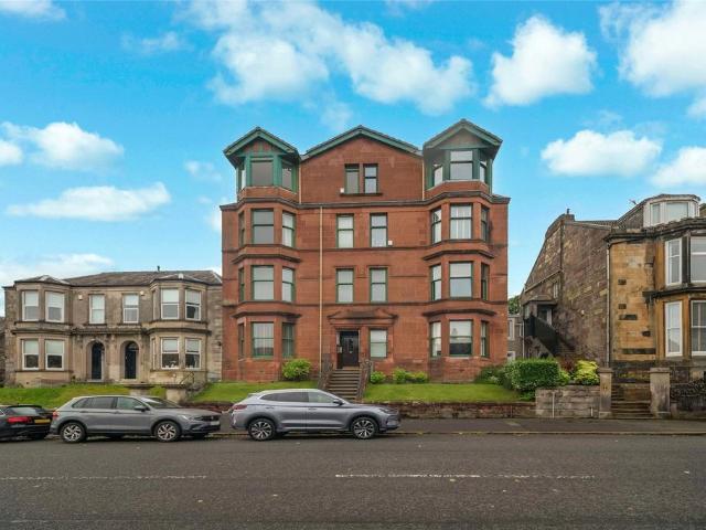 Flat for sale in Greenock, Scotland