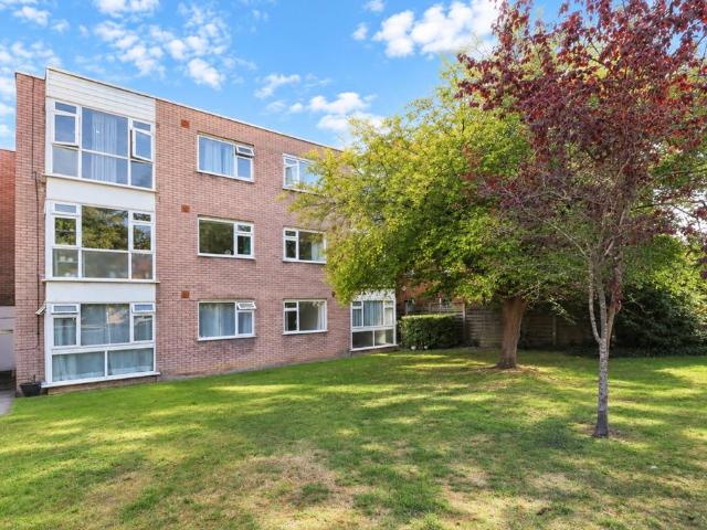 Flat for sale in Widmore Green, Greater London