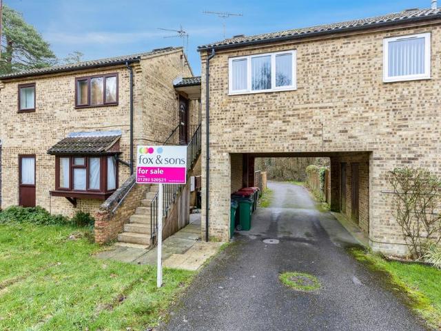 Flat for sale in Broadfield, Glynde