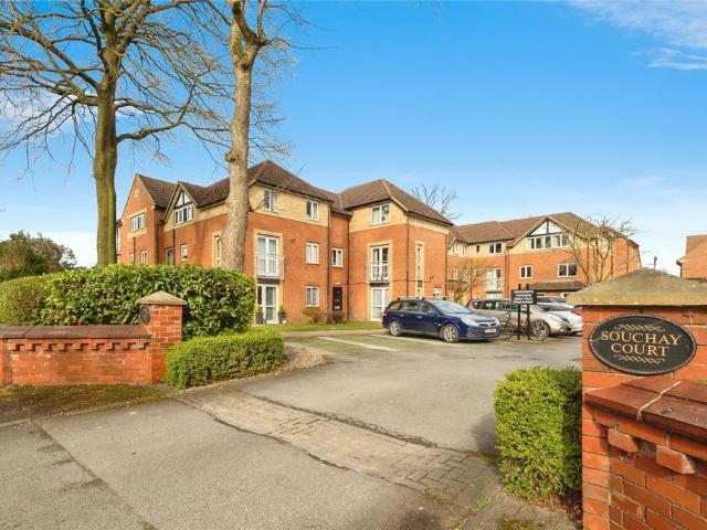Flat for sale in Georgia, Greater Manchester