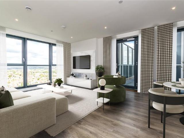 Flat for sale in London Borough of Croydon, Greater London