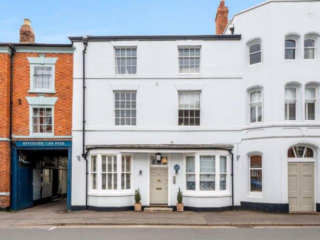 Flat for sale in Crookhill, Worcestershire