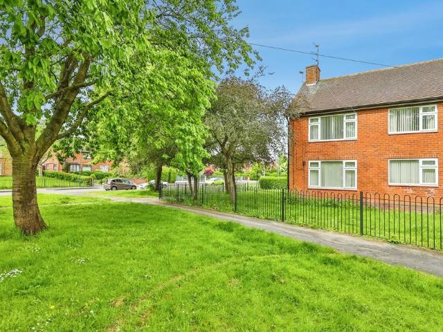 Flat for sale in Clifton, Haddon