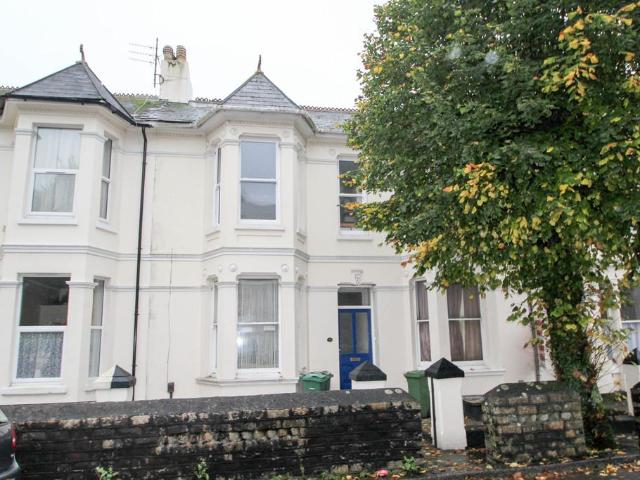 Flat for sale in Mount Wise