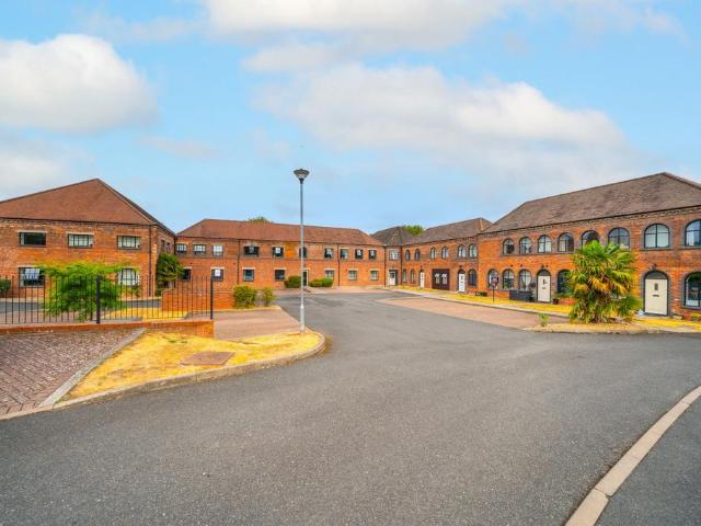 Flat for sale in Brierley Hill, West Midlands