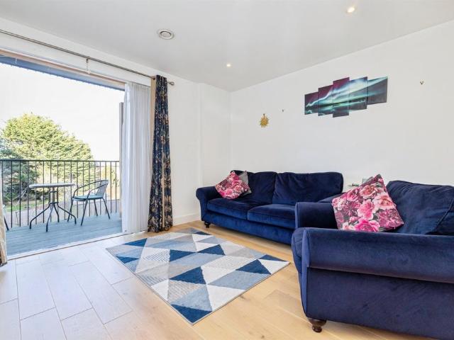 Flat for sale in Holywell Estate, North Watford