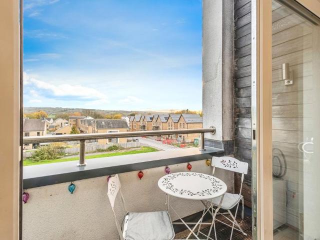 Flat for sale in Locking Parklands, Locking