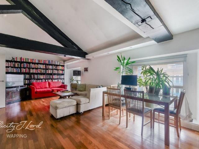 Flat for sale in Ratcliffe, Shadwell