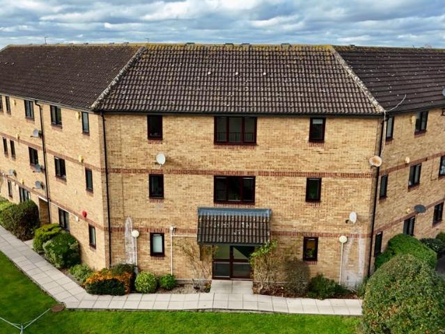 Flat for sale in Ardleigh Green, Greater London