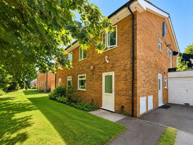 Flat for sale in Cotteridge, West Midlands