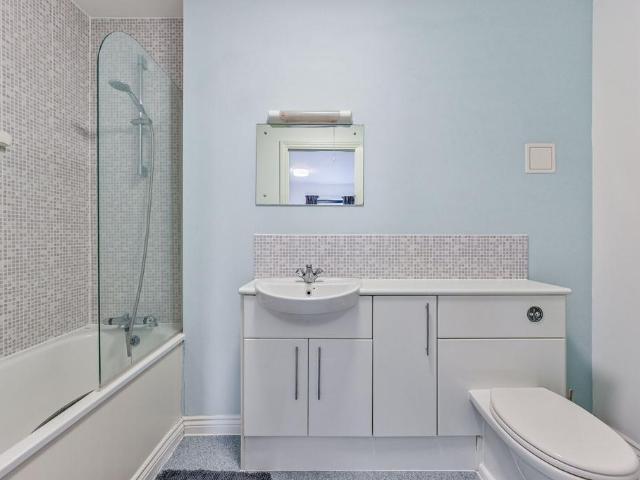 Flat for sale in Chalk Farm, Primrose Hill