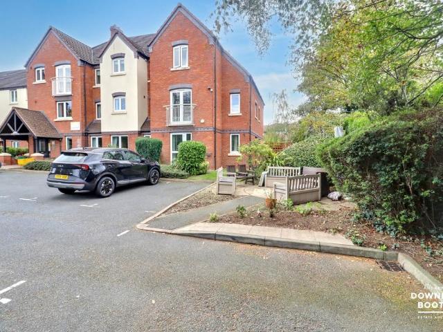 Flat for sale in Aldridge, Walsall