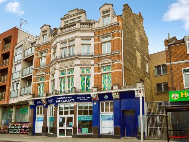 Flat for sale in Forest Gate, Greater London