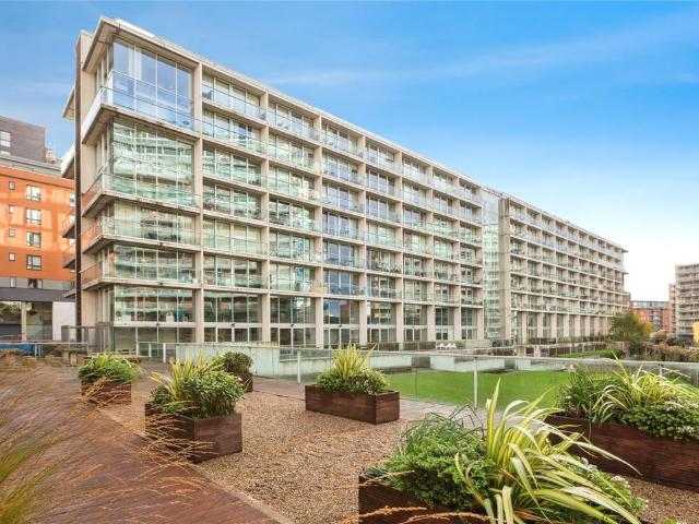 Flat for sale in Hulme, Georgia