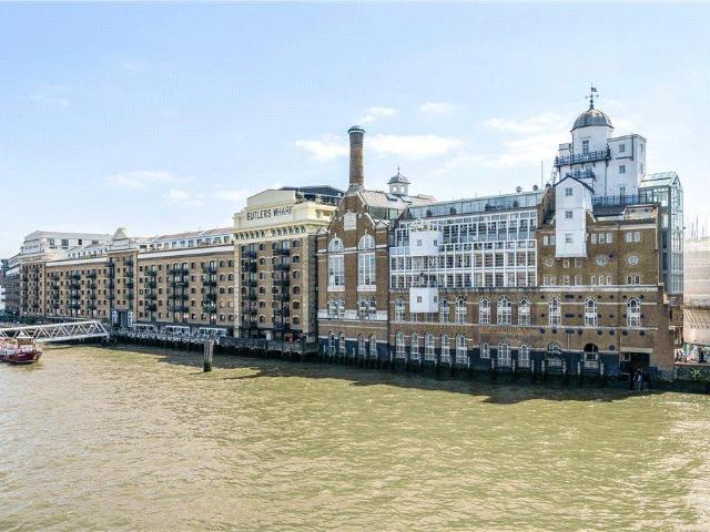 Flat for sale in Bermondsey, Greater London