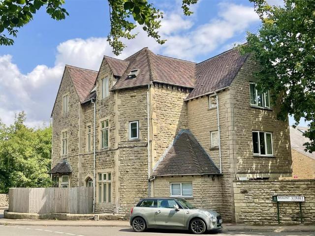 Flat for sale in Chesterton, Fossebridge