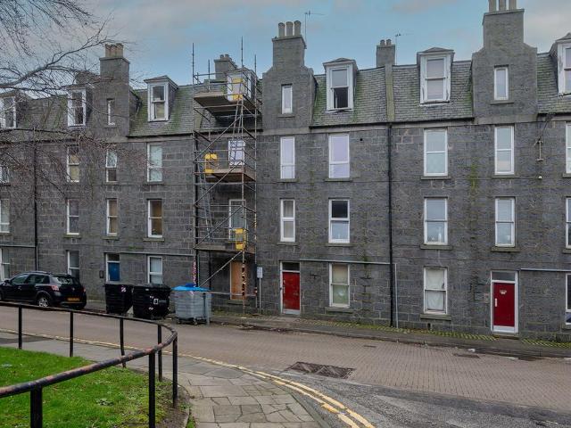 Flat for sale in Ballindoch, Scotland