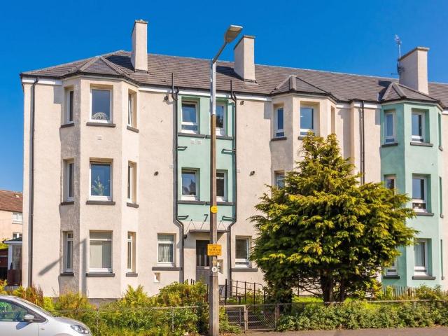 Flat for sale in Leith Links, Scotland