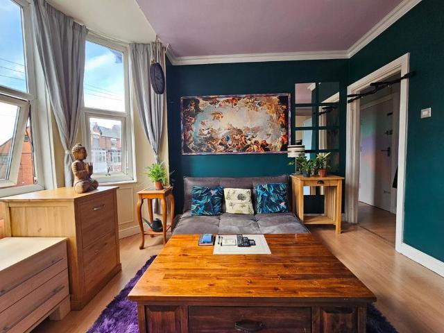 Flat for sale in Georgia, Greater Manchester