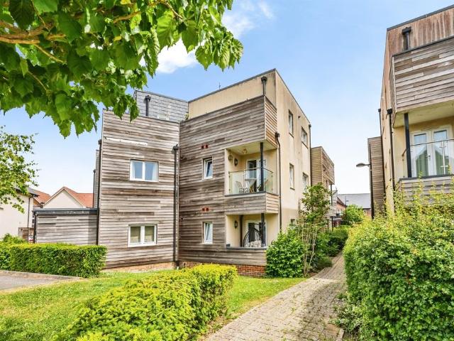Flat for sale in Polegate, Cross In Hand
