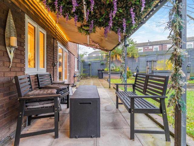 Flat for sale in Kitts Green, Buckland End