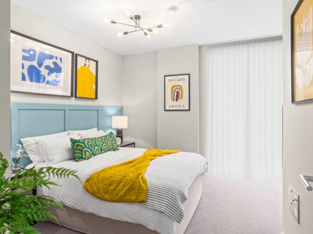 Flat for sale in Scrattons Farm, Cat Hill