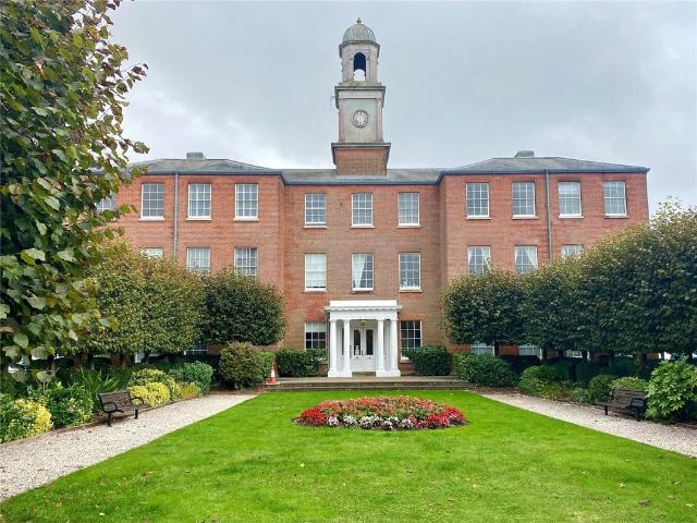 Flat for sale in Hampshire