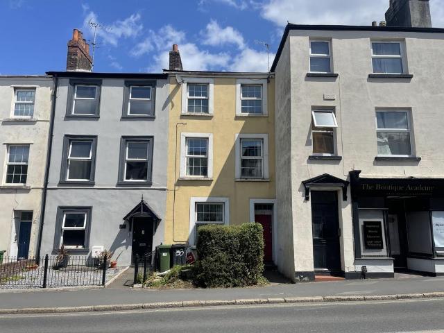 Flat for sale in Watergate, Devon