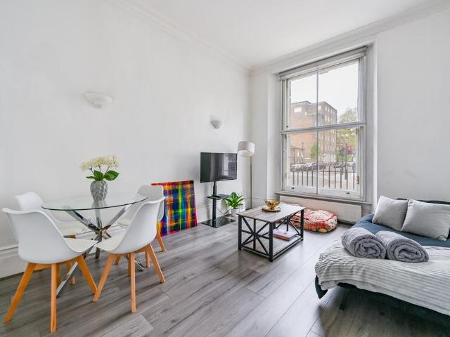 Flat for sale in Marylebone, Greater London