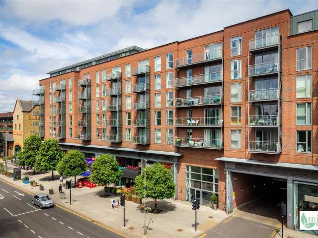Flat for sale in Blackhills, Surrey