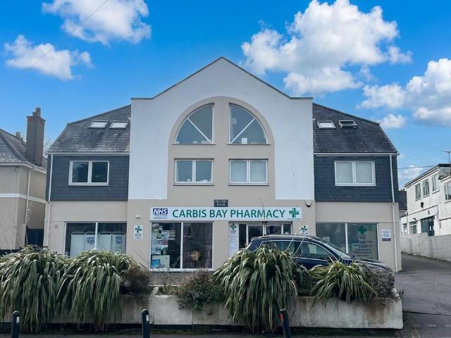 Flat for sale in Penbeagle, Cornwall