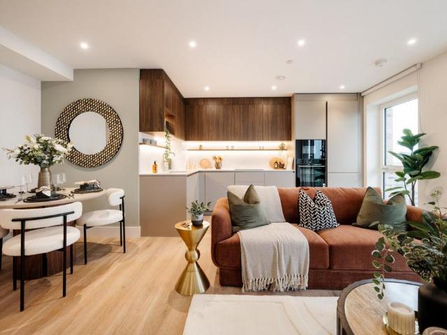 Flat for sale in Bromley-by-Bow, Mile End