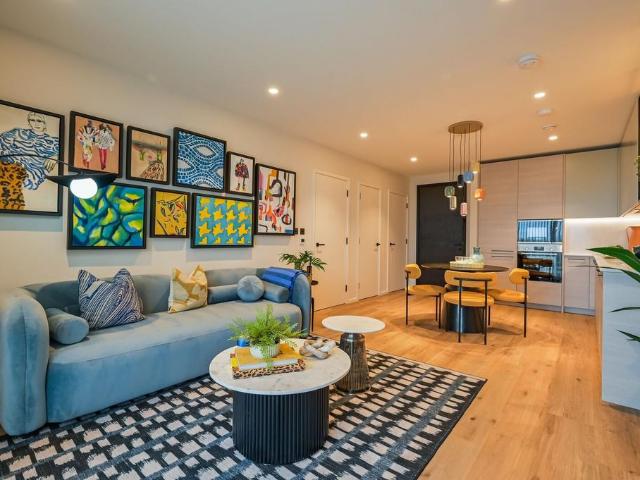 Flat for sale in Blackwall, Greater London