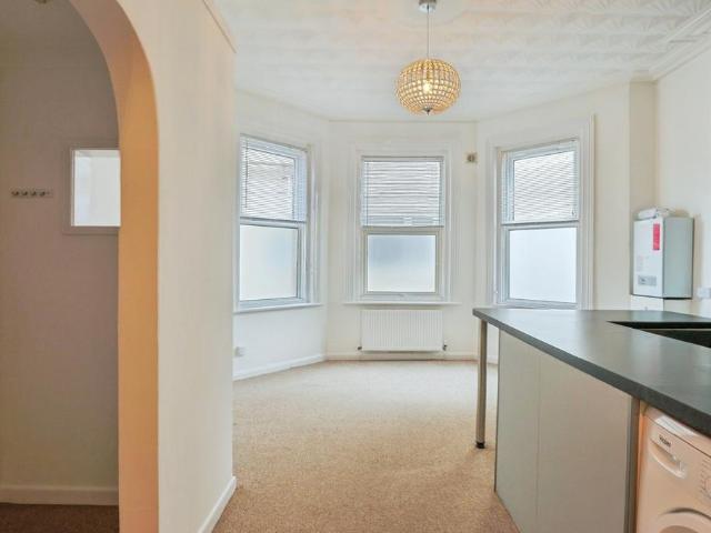 Flat for sale in Boscombe, Bournemouth