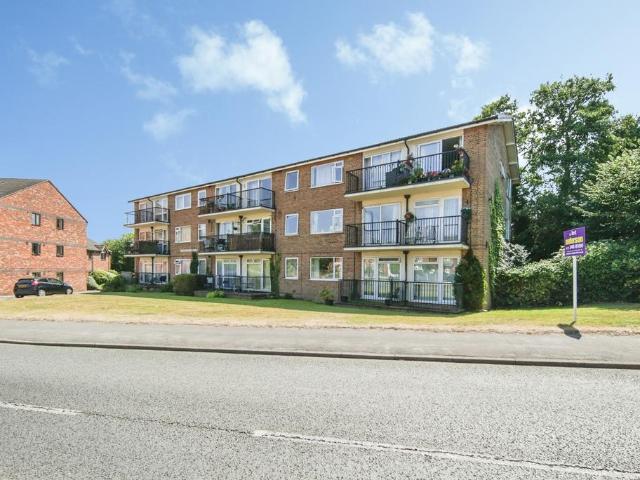 Flat for sale in Sutton Coldfield, West Midlands