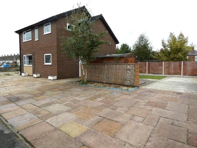 Flat for sale in Freckleton, Lancashire