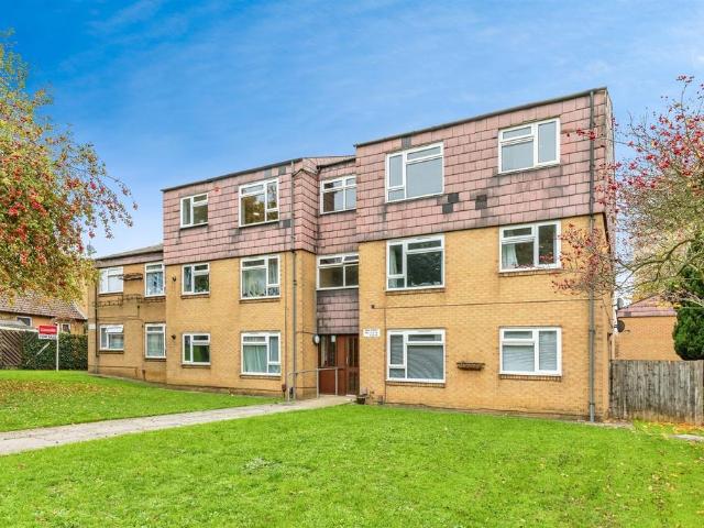 Flat for sale in Desborough, North Northamptonshire