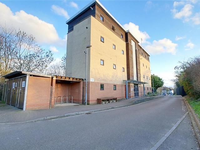 Flat for sale in Greater London