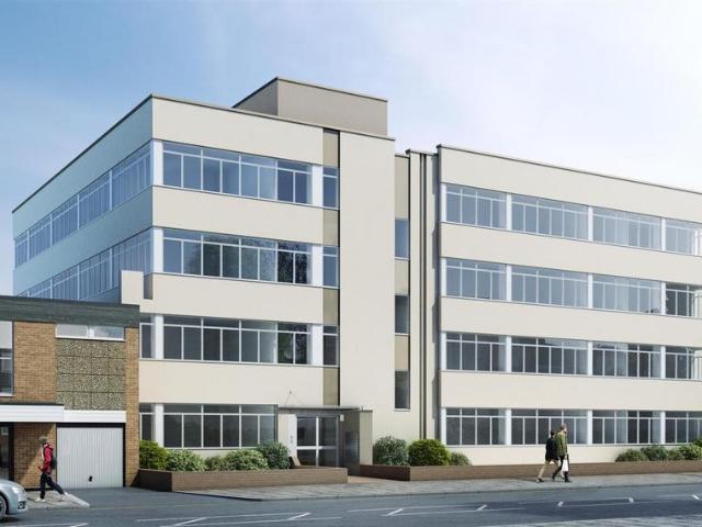 Flat for sale in Epsom, Surrey