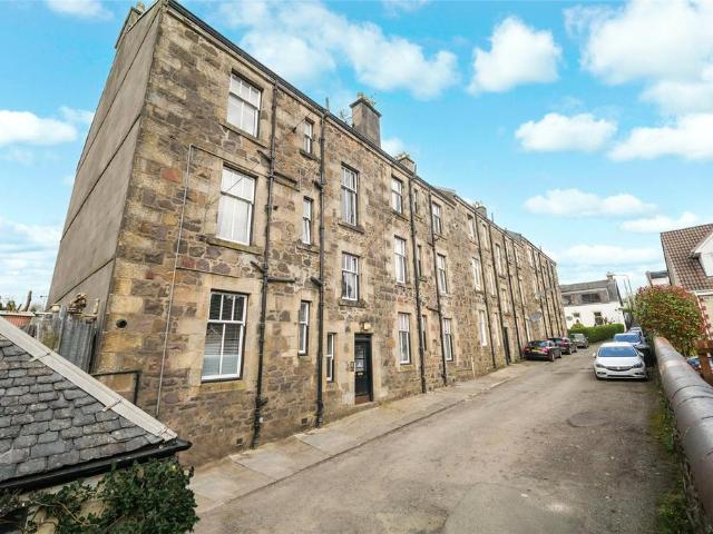 Flat for sale in Kilmacolm, Scotland