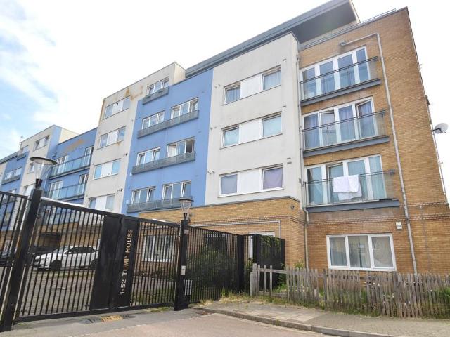 Flat for sale in Greater London