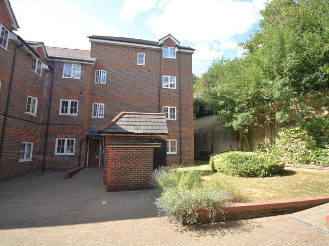 Flat for sale in Chesham